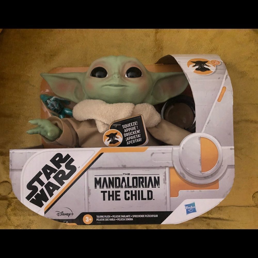 Hasbro Star Wars Baby Yoda The Child Animatronic Edition Action Figure